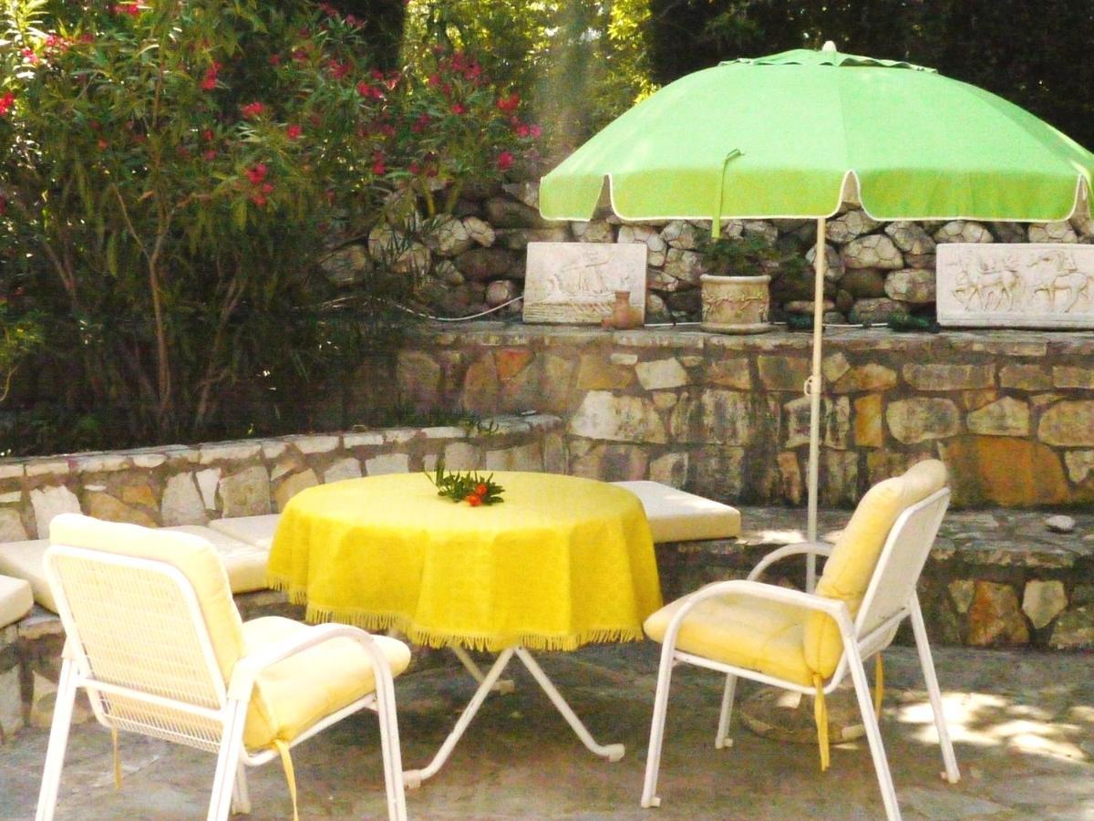 Steinturm Mit Dach-Terrasse Zwischen Fluss, Meer Und Gebirge- Spiti Pirgos Paralia Sergoulas Экстерьер фото